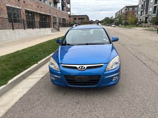 2011 Hyundai Elantra Touring SE - Exterior Front Center Image
